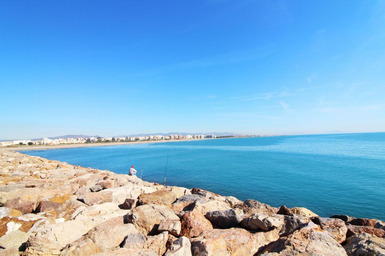 Global Properties, Estudio Para Parejas En La Playa Del Sagunto Kültér fotó