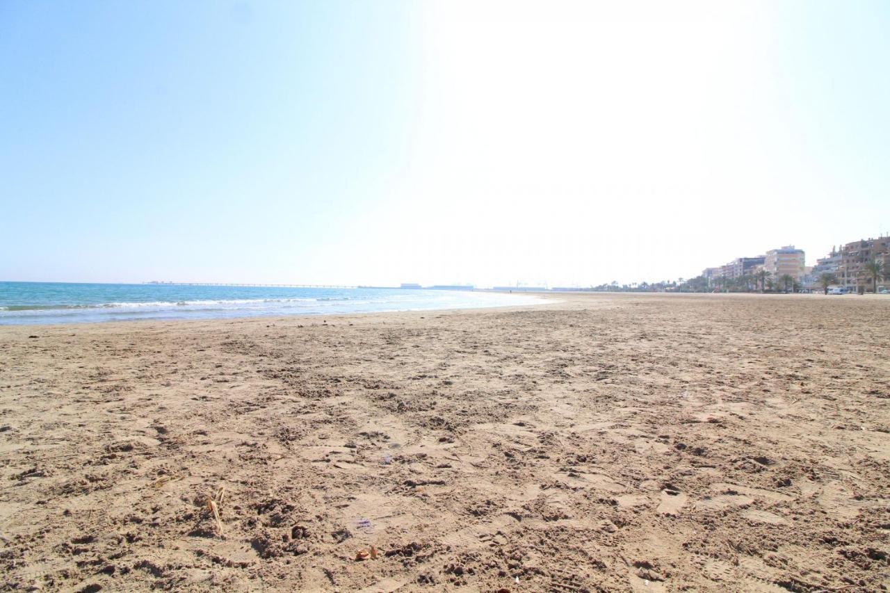 Global Properties, Estudio Para Parejas En La Playa Del Sagunto Kültér fotó