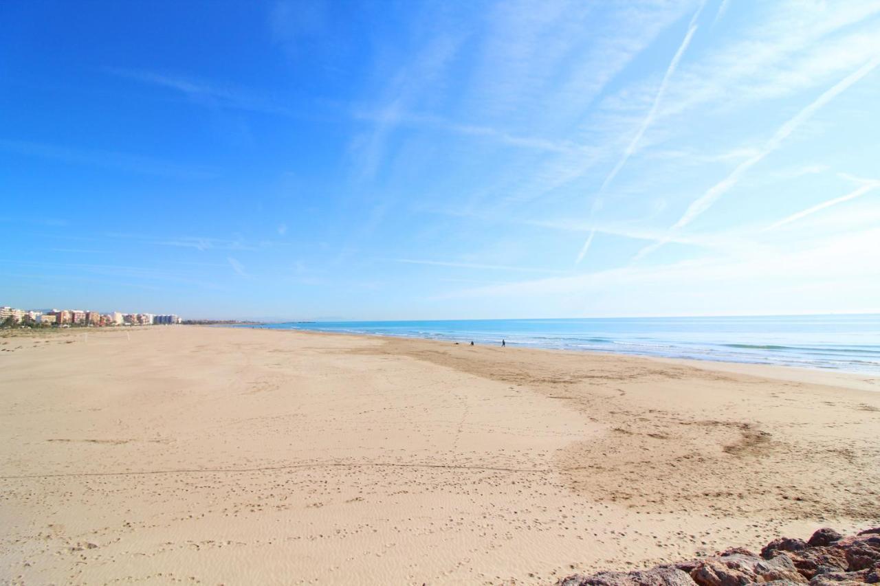 Global Properties, Estudio Para Parejas En La Playa Del Sagunto Kültér fotó