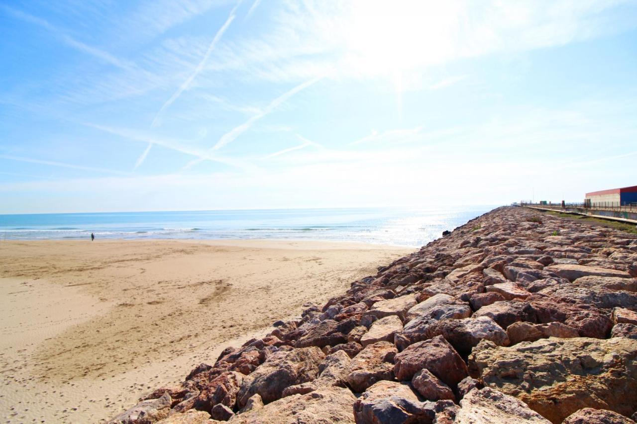 Global Properties, Estudio Para Parejas En La Playa Del Sagunto Kültér fotó