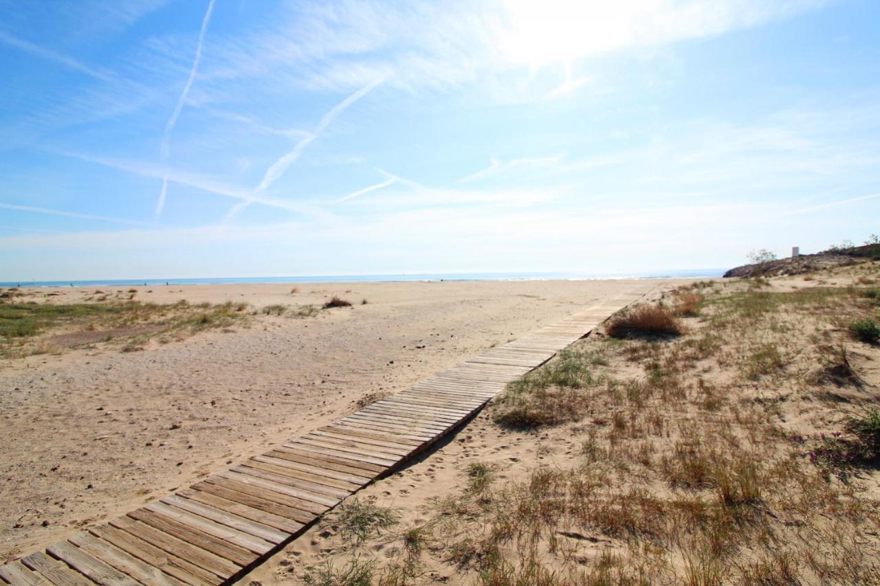 Global Properties, Estudio Para Parejas En La Playa Del Sagunto Kültér fotó